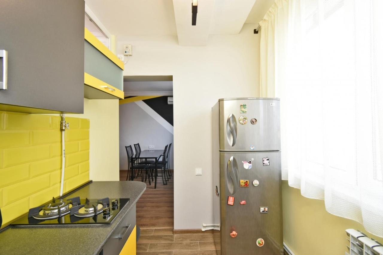 Positive Apartment In Center Of Yerevan City Kültér fotó